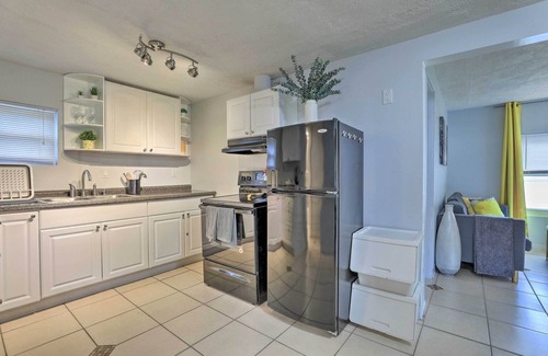 Sarasota Casa | Central Sarasota Home: 8 Mi to Siesta Key!