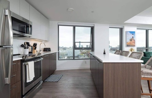 Central Square Apartamento | Central Serene 2BR Penthouse Near MIT & Harvard with King bed GYM Parking