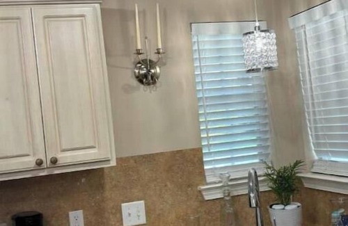 Gonzales Casa | Central Spacious convenient I-10