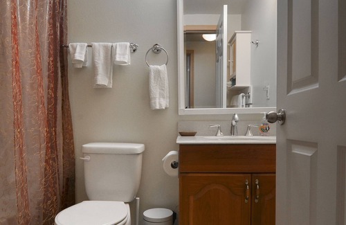 Yesler Terrace Casa | Central Spot, 4 beds, Stocked Kitchen