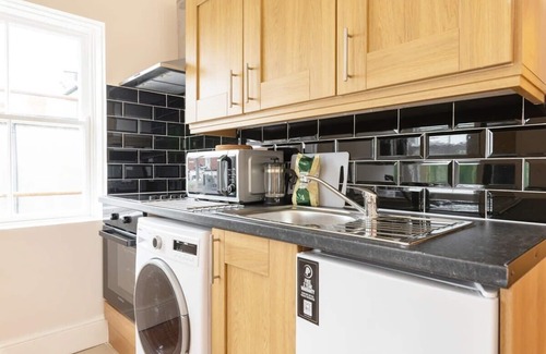 Dublin Apartamento | Central Studio Apartment Fast WiFi TV and Kitchen