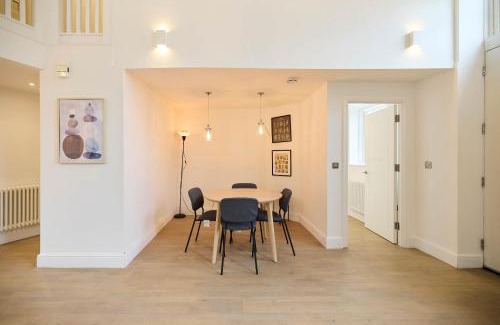 Tadworth Apartamento | Central Tadworth Terrace Flat - Split- level 2BDR