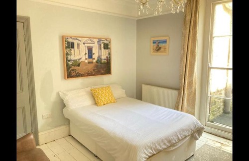 Truro Casa | Central Truro! Large Double Room In Victorian Property