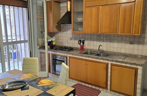 Portici Apartamento | Central vacation home within walking distance of Naples Herculaneum and Pompeii