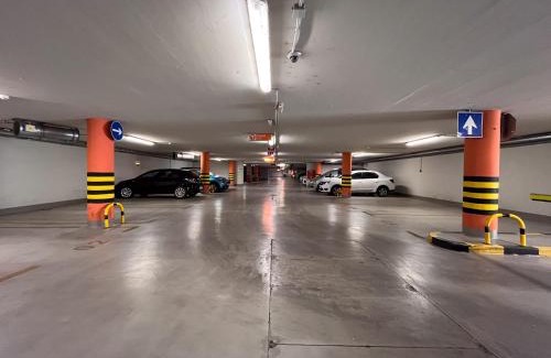 Csarnok negyed Apartamento | Central Vintage Loft - FREE Private Parking - Metro - Tram - AC