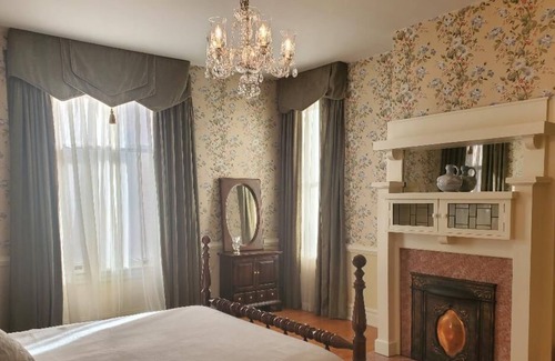 Danville Apartamento | Central W. Main Location! Safe & Ideal for Travelers & Professionals Alike.