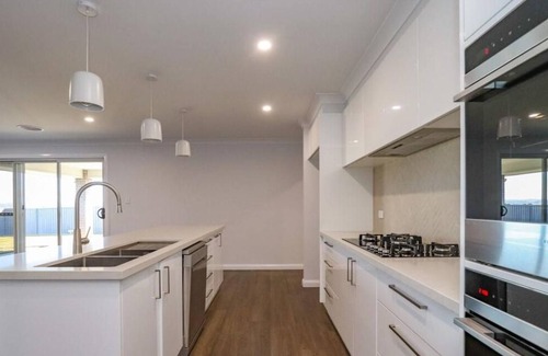 Kelso Casa | Central West. It is in a quiet culdesac and only 4 years old