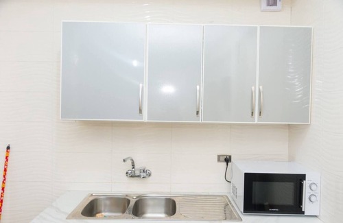 Gombe Apartamento | Centralized in Gombe & accessible - 1BR Entire rental unit in Kinshasa