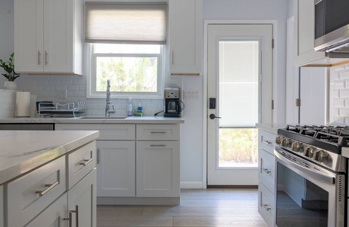 South Pasadena Casa | Centrally Located, Clean and Modern Home in South Pasadena