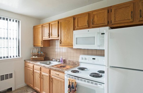 Albany Apartamento | Centrally Located 10 mins from Airport, Downtown and Malls Apartment.