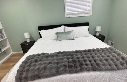 Bismarck Casa | Centrally Located 2 King Bed 2 Bath