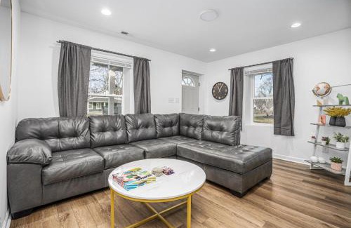 Near Northside Casa | Centrally Located 3BD Urban Oasis
