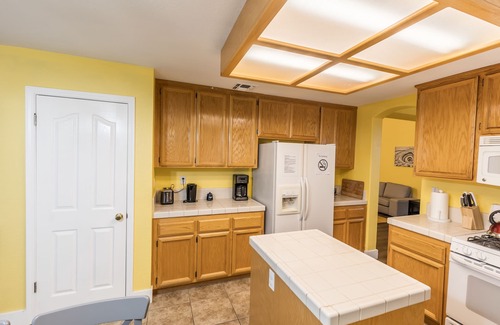 Folsom Casa | Centrally located, 4 BR family friendly in Folsom