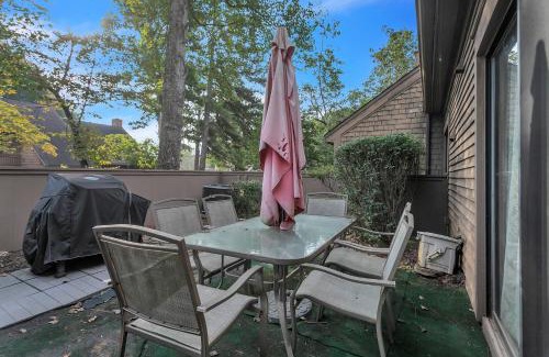 Lithonia Apartamento | Centrally Located 4BR Stonecrest Condo condo