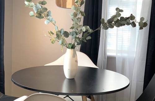 Mercedes Condominio | Centrally located apartment with full kitchen and free parking