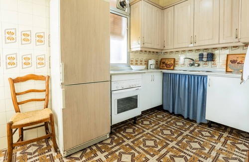 Los Remedios Apartamento | Apartamento céntrico en Sevilla (Triana - Los Remedios) con WiFi, AC y Parking