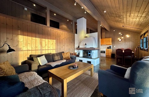 Ringsaker Casa | Centrally located cottage at Sjusjøen ski center.