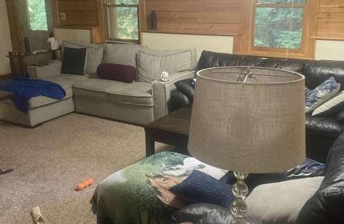 Newbury Casa | Centrally Located Custom Log House