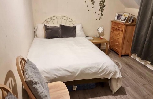 Leeds Casa | Centrally located Double Bedroom in Leeds