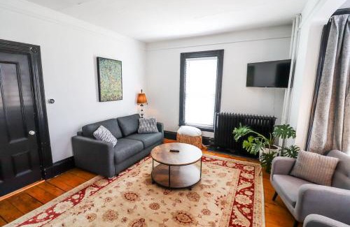 Munjoy Hill Apartamento | Centrally located East End & off-street parking