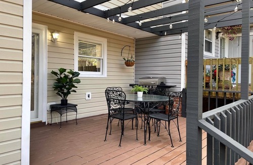 Augusta Casa | Centrally located, fenced in backyard