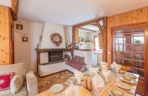 Montgenevre Casa | Centrally located 4 bedroom townhouse for up to 12 people