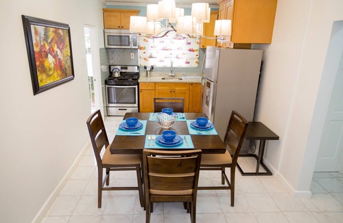 Molynes Gardens Apartamento | Centrally Located Guest Apartments II