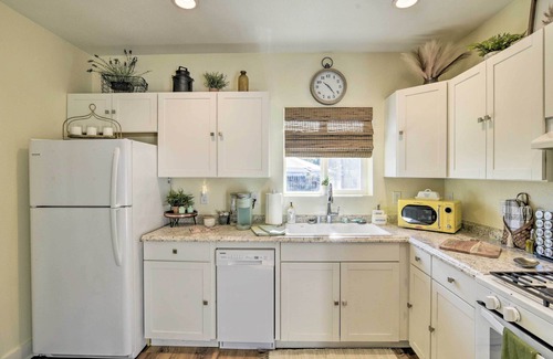 Chico Casa | Centrally Located House in Chico w/ Gas Grill