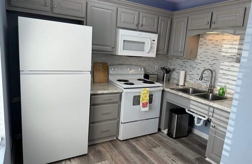 Shelbyville Apartamento | Centrally located in Shelbyville, just 1/4 mile from the Horse Show Grounds.