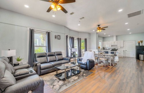 Lodi Casa | Centrally Located Lodi Home: Walk Downtown!