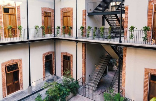 Cuauhtémoc Apartamento | Centrally- Located Loft in Historical Building