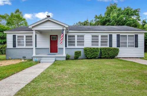 Mobile Casa | Centrally Located Midtown Cottage-HistoricDistrict