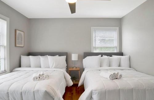 Mobile Casa | Centrally Located Midtown Cottage-HistoricDistrict