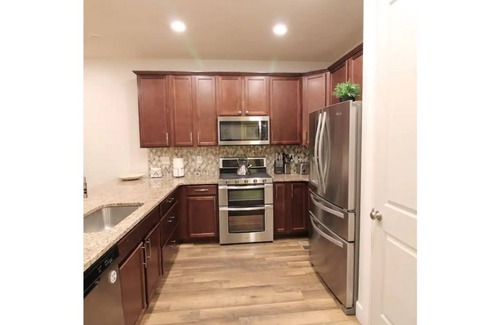 Dupont Casa | Centrally located modern Denver home