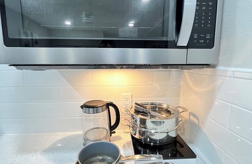 Town N County Park Apartamento | Centrally located modern studio W/D in fabulous Tampa close to TPA and highways