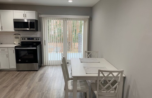 Charlotte Casa | Centrally located NoDa Pad