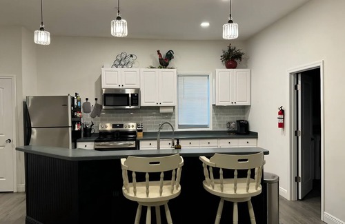 East County Civic Group Apartamento | Centrally Located Pet-Friendly Oasis!