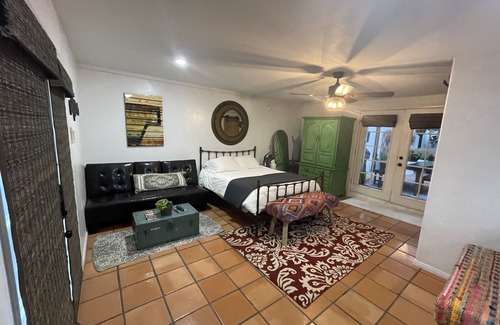 North Park Casa | Jenny's Casita, Bungalow privado de estilo español con aire acondicionado y espacio de estacionamiento