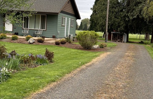 West Stayton Casa | Centrally Located - Quiet Country Home - Stay 5 get 2 Free