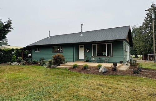 West Stayton Casa | Centrally Located - Quiet Country Home - Stay 5 get 2 Free