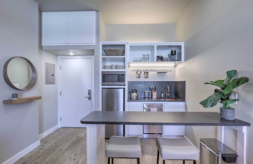 Downtown Apartamento | Centrally Located San Marcos Unit w/ Parking!