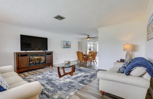 Whitfield Casa | Centrally Located Sarasota Home with Heated Pool!