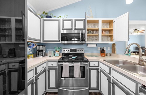 Myrtle Beach Casa | Centrally Located Beach Bungalow