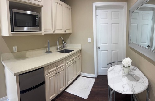 Thousand Oaks Apartamento | Centrally Located Studio with Private Entrance and Furnished Patio with BBQ