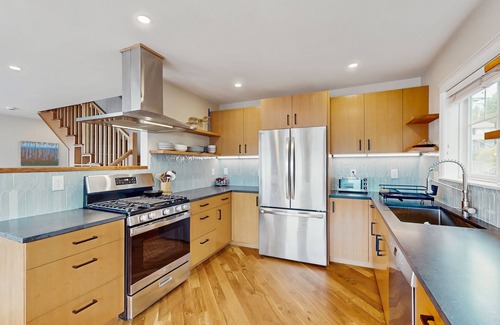 Suquamish Casa | Centrally located waterfront home with ocean view, home office, grill, fireplace