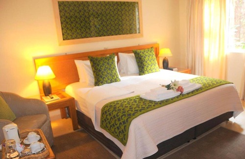 Durban North Cama Y Desayuno | Centre Court B & B