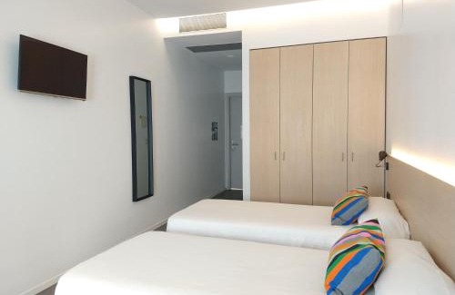 El Prat de Llobregat Hostal | Centre Esplai Albergue