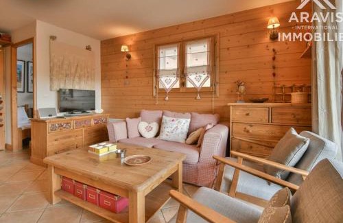 Le Grand-Bornand Apartamento | Centre village, 4 pers., 2 ch., face aux pistes, parking, balcon - FR-1-391-5
