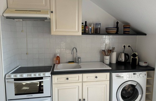 Objat Apartamento | Centre Ville au Calme Avec Balcons et vue Dégagée