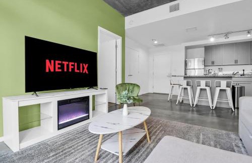 Evans Churchill Apartamento | Centric 2BR In HEART of DTPHX Free Garage Parking